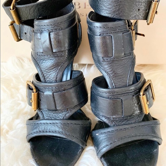 Burberry Gladiator Heels | 2013 Collection | - Picture 4 of 5